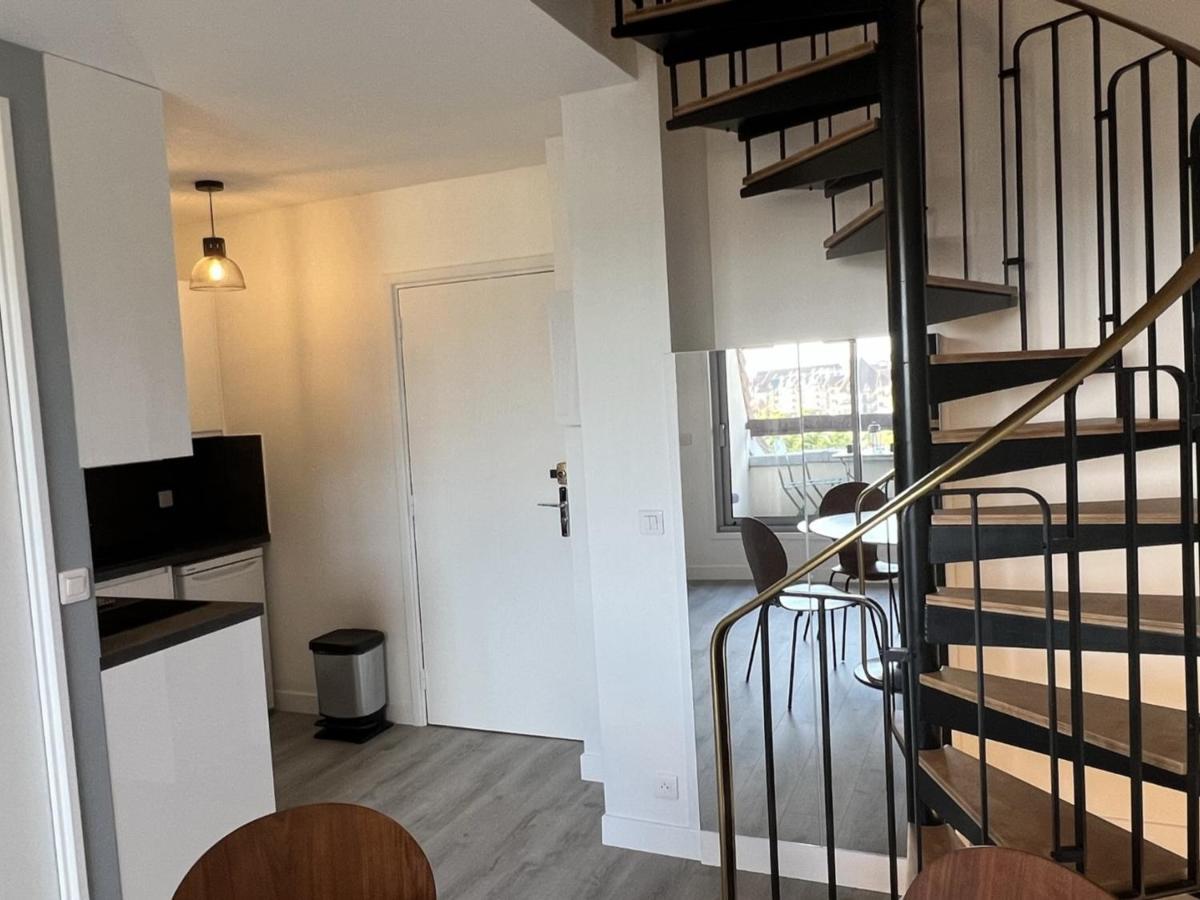 Cabourg : Duplex Renove 2 Pieces, Acces Direct Plage, Fibre, Parking, Cuisine Equipee, 4 Pers. - Fr-1-487-351 Buitenkant foto